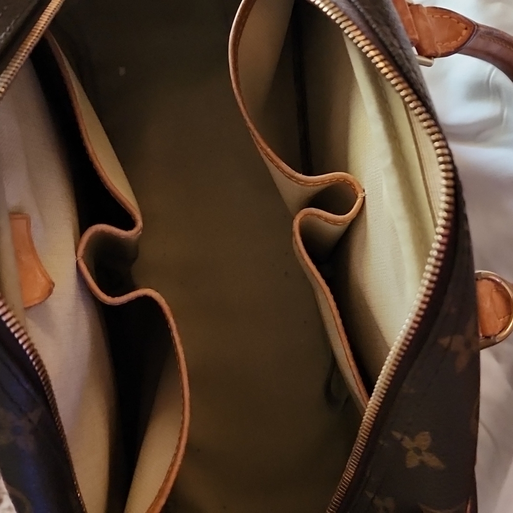 Authentic Lv Monogram Canvas - image 4